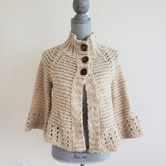 Free People Sweaters - Free People Cropped Loose Knit Cardigan Three Buttons Bell Sleeve size Small